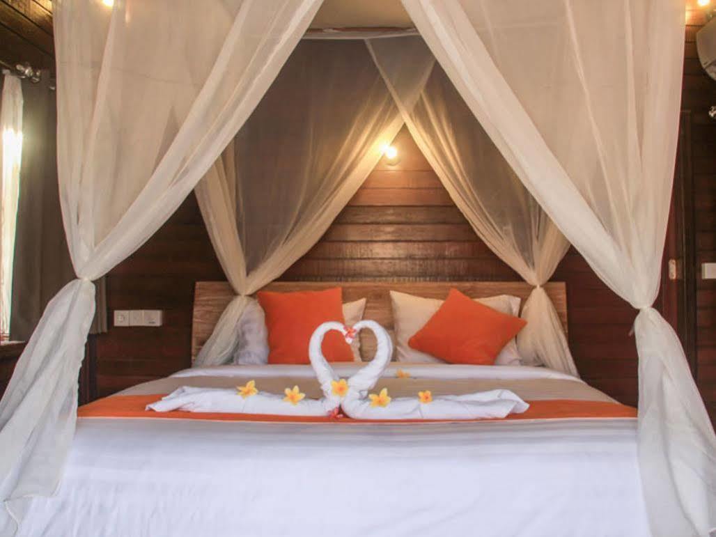 Dinatah Lembongan Villas Екстер'єр фото