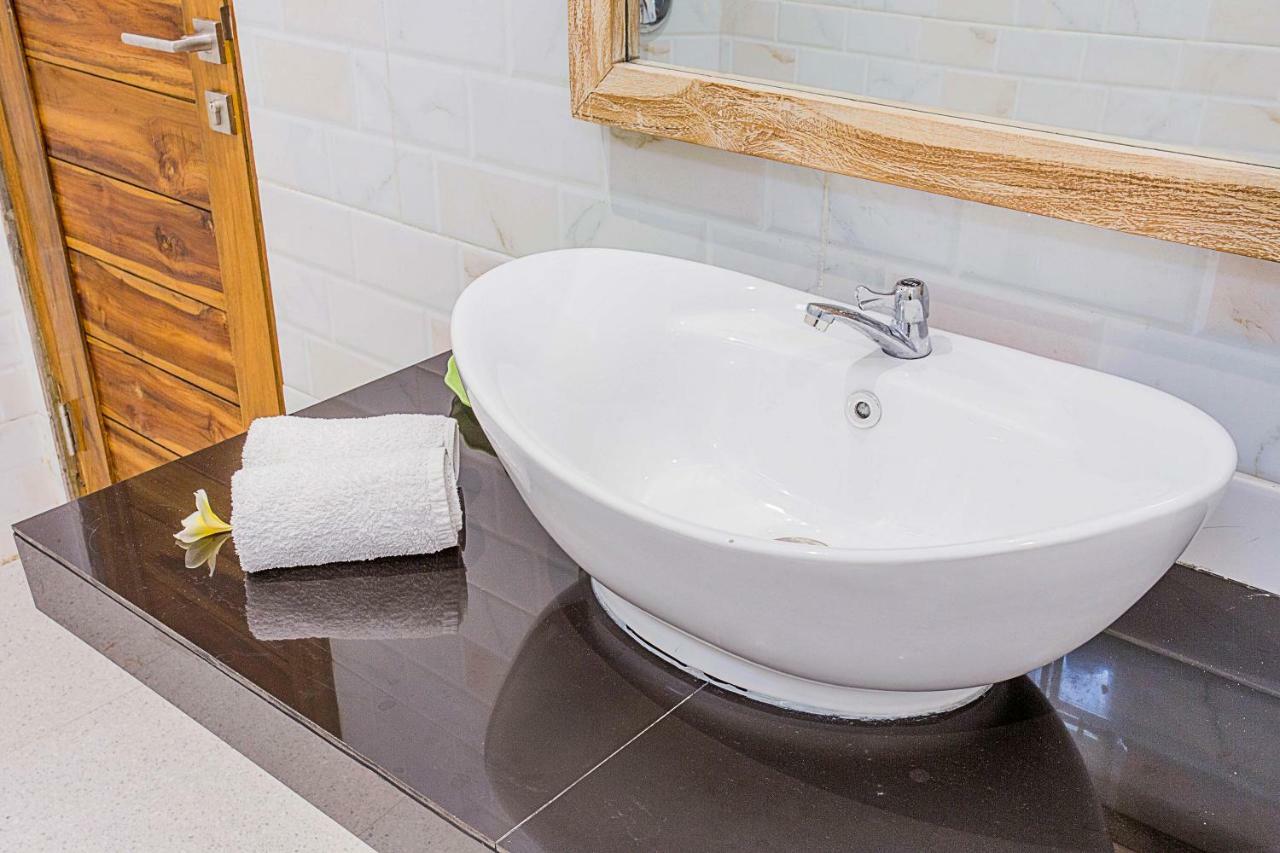 Dinatah Lembongan Villas Екстер'єр фото